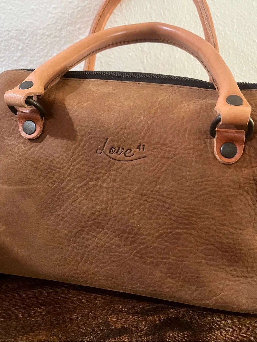 Love 41 - medium leather duffel (tobacco)